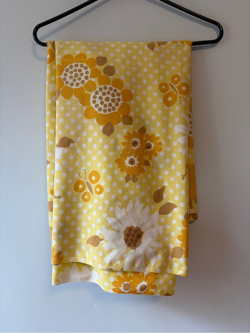 Vintage 1970s Pequot Twin Flat Sheet Yellow Floral Daisy Polka Dot 72x104